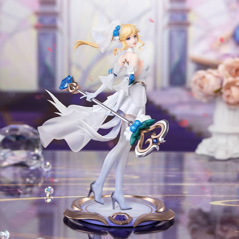 Presente+: League Of Legends - Lux (Versão Rosa de Cristal) 1/8