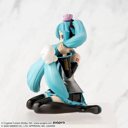 Hatsune Miku x Cinnamoroll: Fluffy Ver. Premium Chokonose Figure