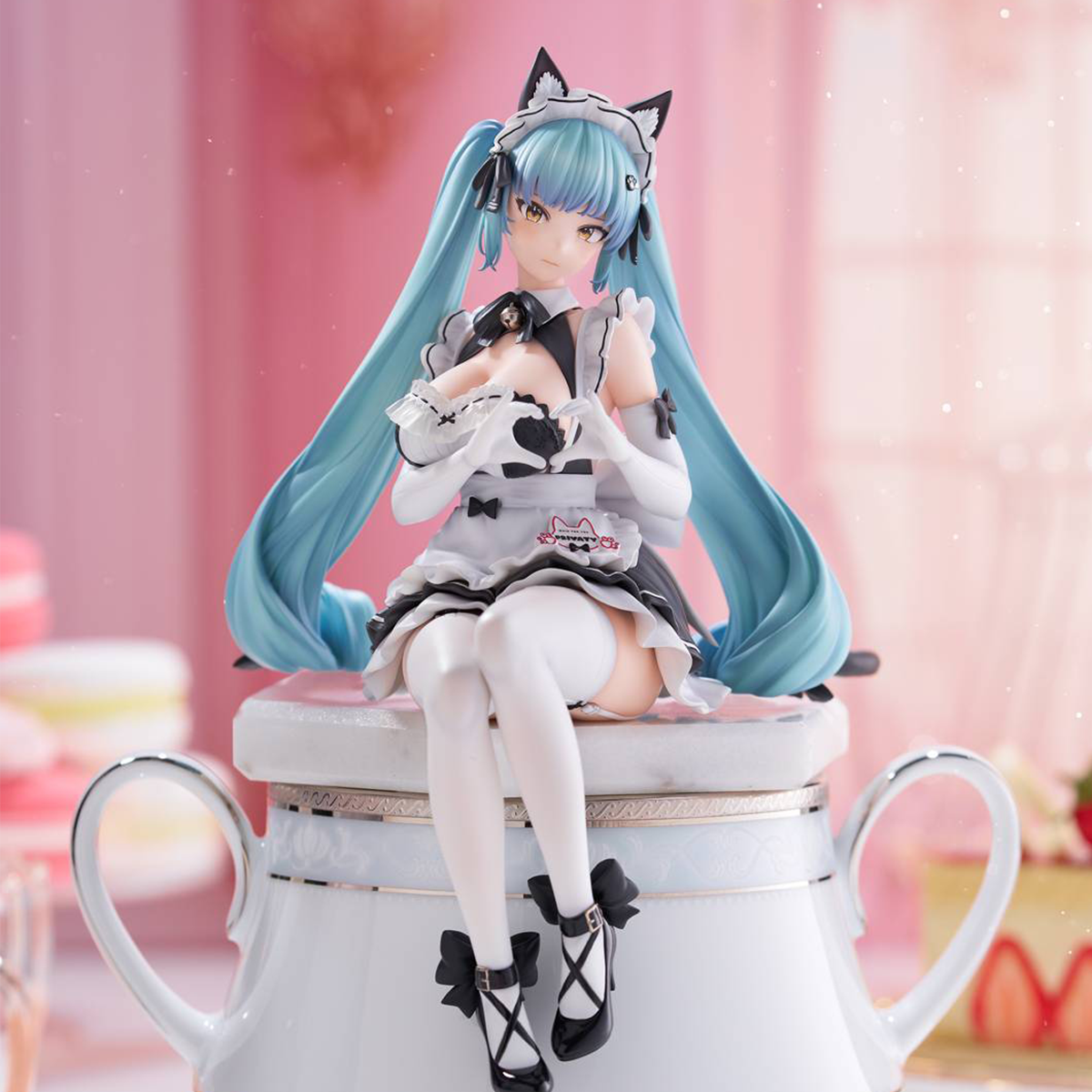 Hatsune Miku x Goddess of Victory NIKKE: Privaty - Unkind Maid Ver. Noodle Stopper Figure